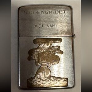 1968-1969 Vintage Custom Made Vietnam War Zippo Lighter  REAL GOLD Snoopy ￼